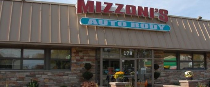 MIzzoni's Auto Body Shop