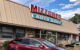 Mizzoni's Auto Body Shop
