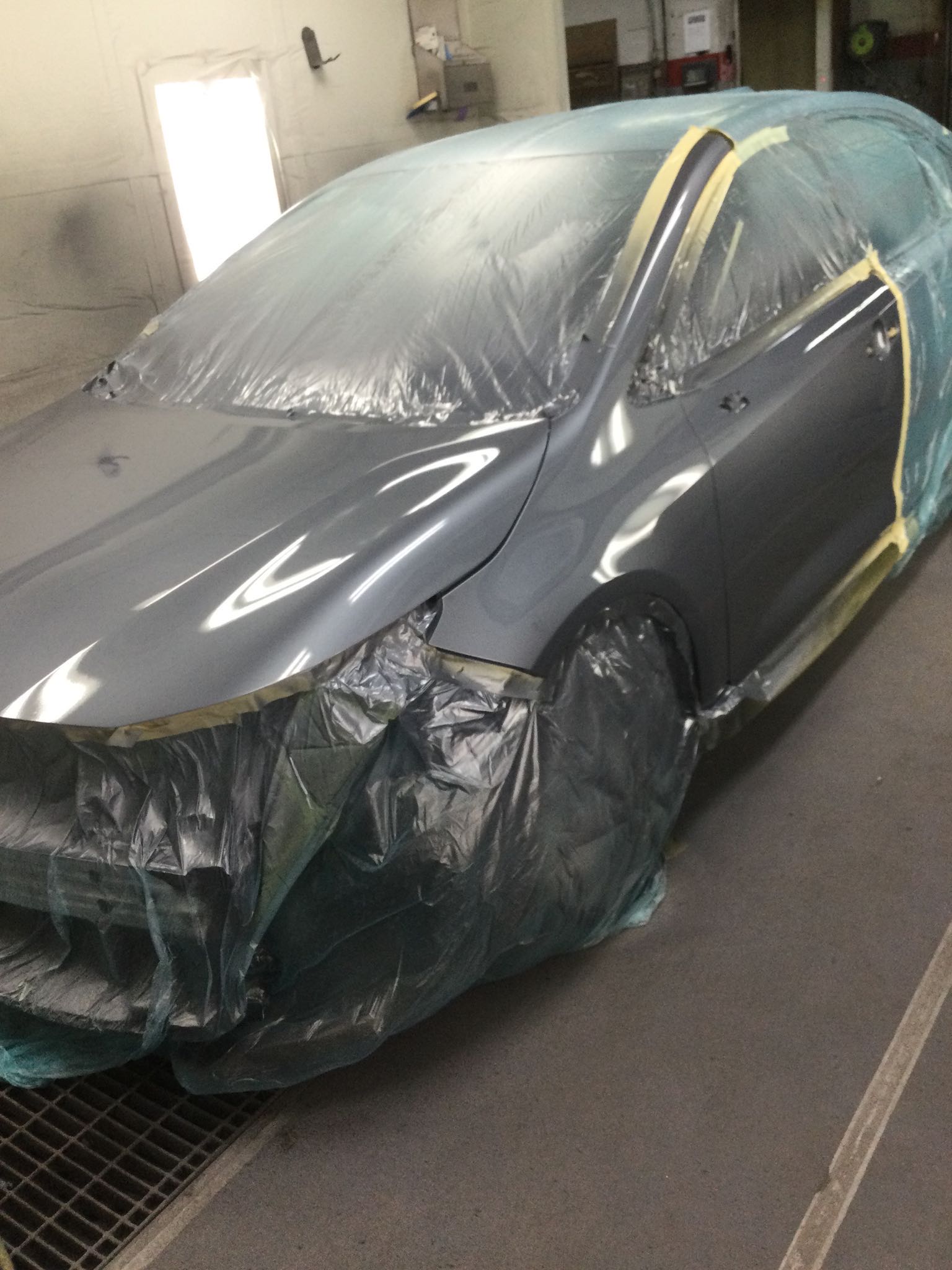 mizzonis auto body shop car paint work in bay gray